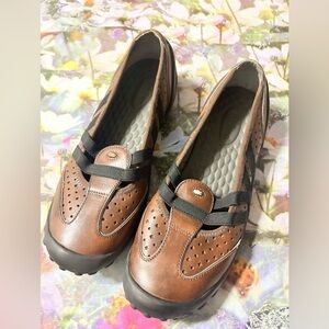 Privo by Clark’s 🌵8.5